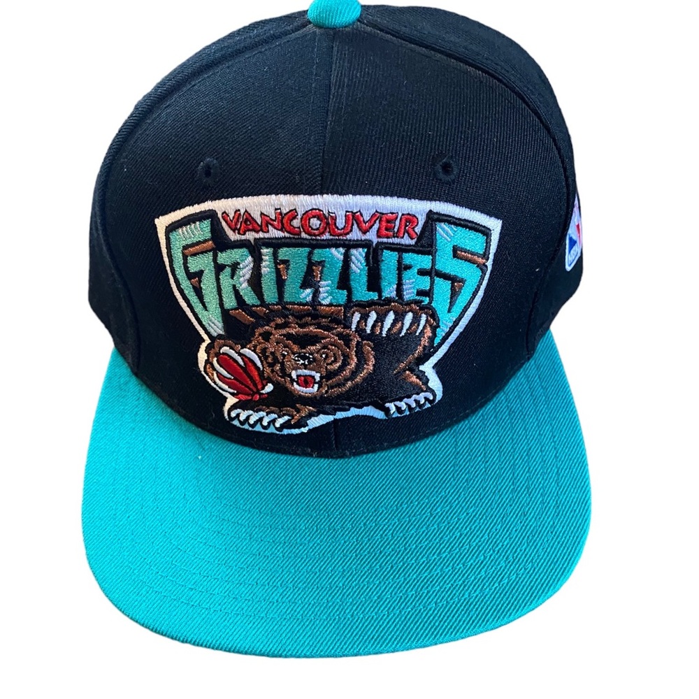 Vancouver grizzlies Mitchell and ness SnapBack hat new